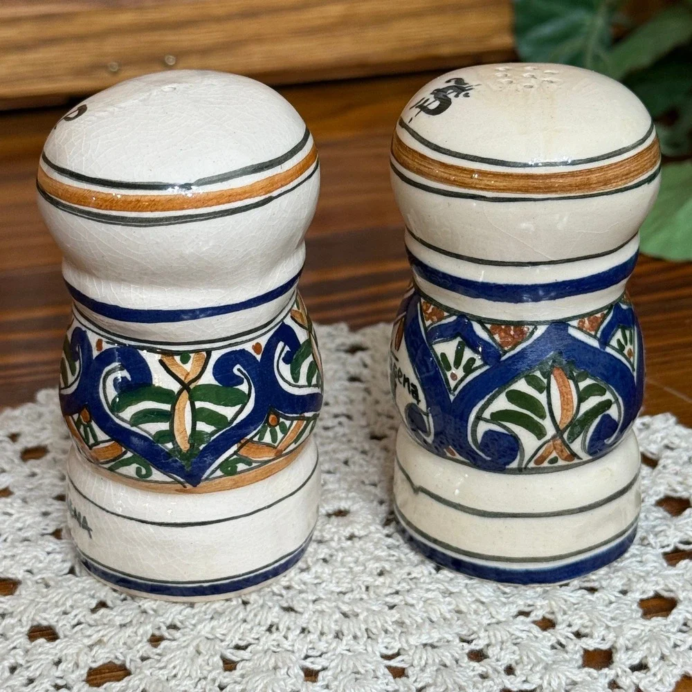 Horus Cartagena Salt and Pepper Shakers Hand Painted Colombia Blue White Good